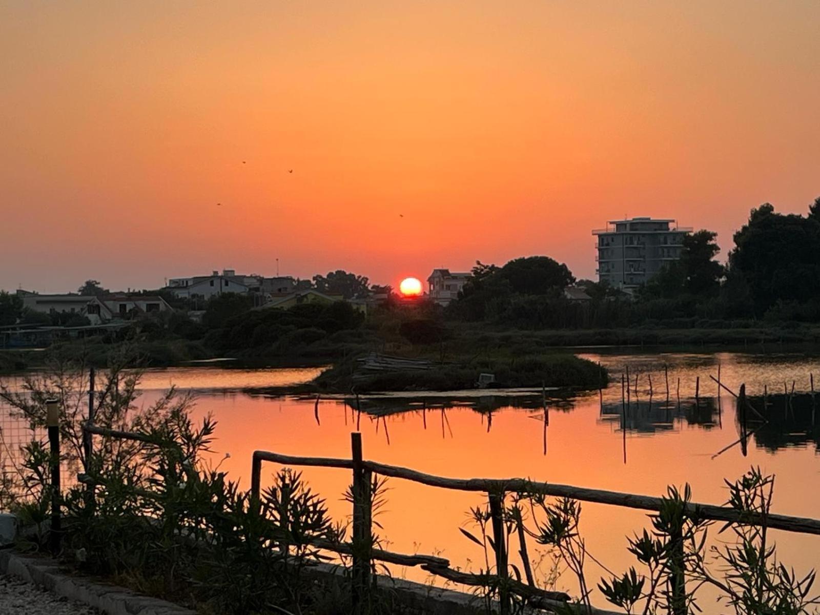 B&B Torre Del Lago 2 โฟเชวาราโน ภายนอก รูปภาพ