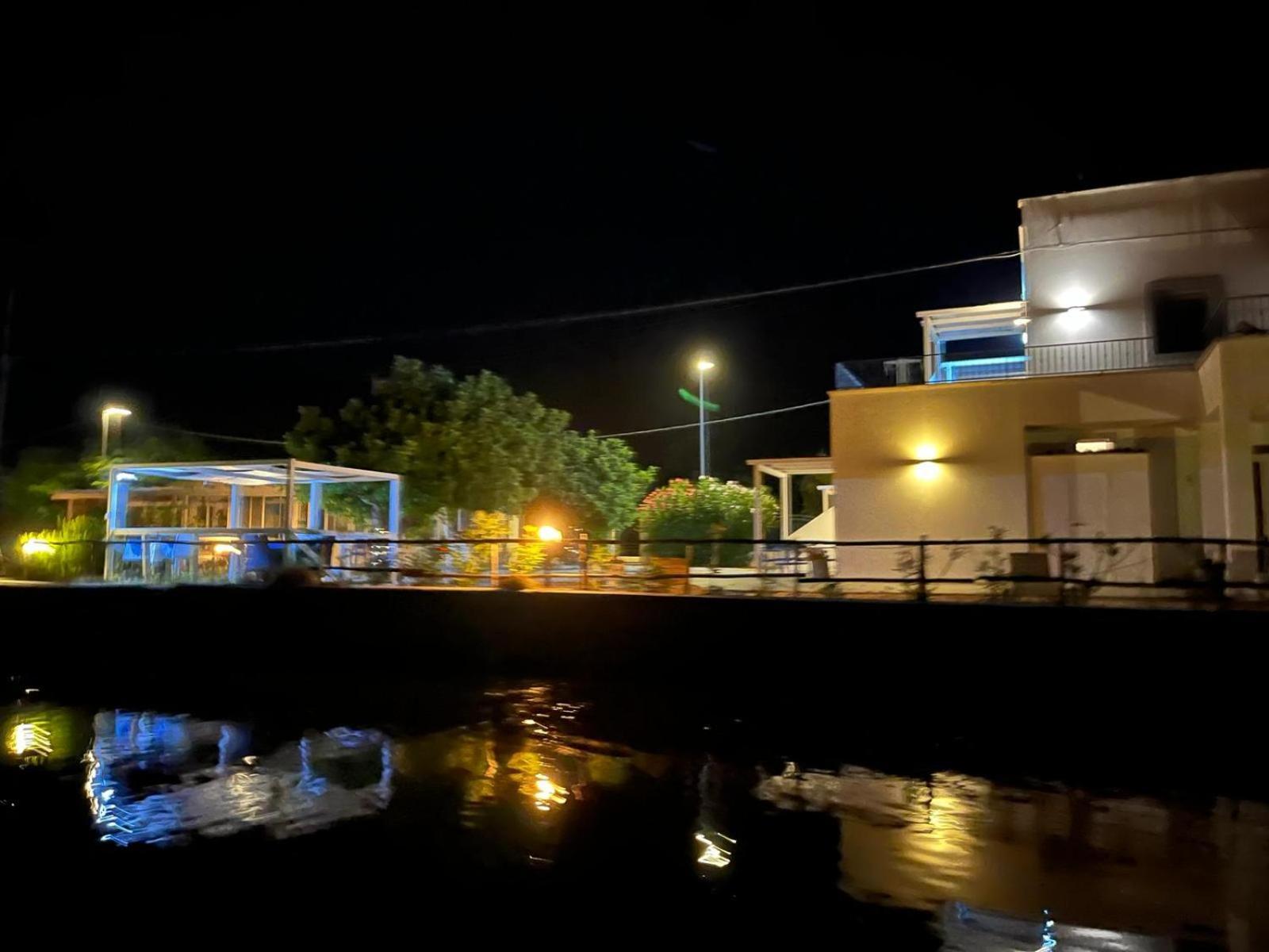 B&B Torre Del Lago 2 โฟเชวาราโน ภายนอก รูปภาพ